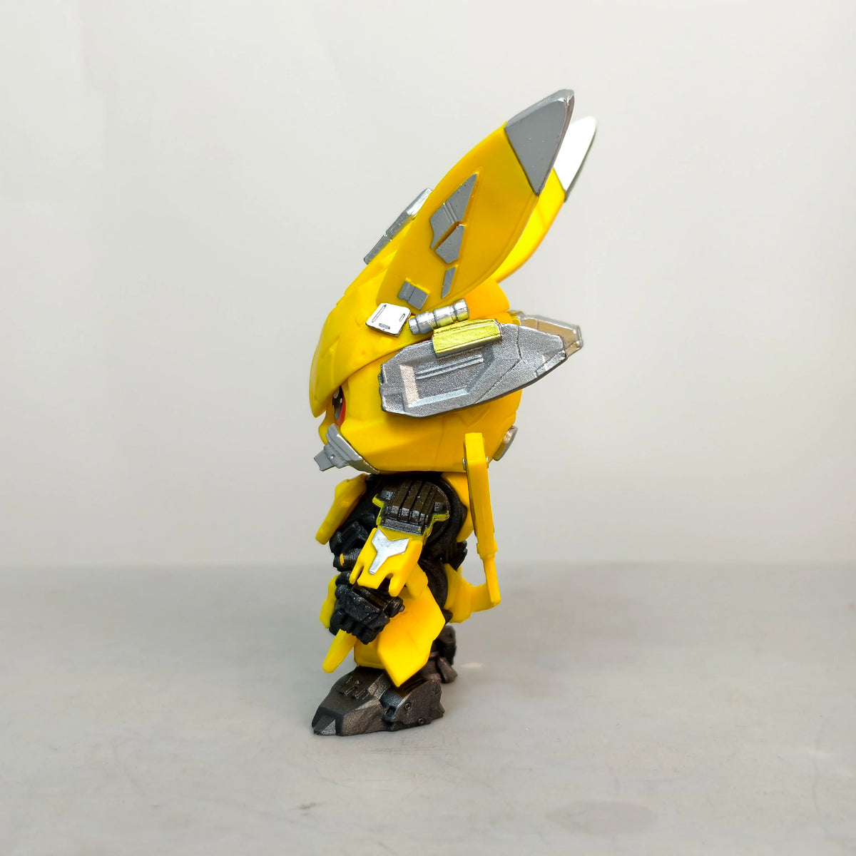 Pokemon x Transformers - Pikachu Bumblebee Figure - 13 CM